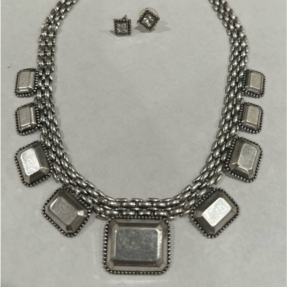 Women’s Necklace/Earrings